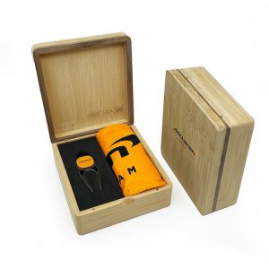 MINI HINGED MAGNETIC BAMBOO TOWEL AND QUATRO GOLF PRESENTATION BOX
